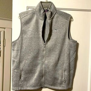 Vineyard Vines zip up vest. Boys size 18 (XL)